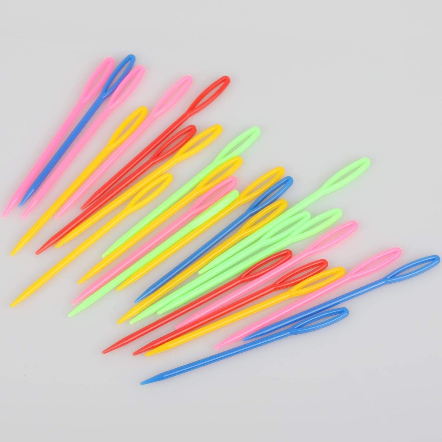 300 Piece Plastic Sewing Needle Set - Big Eye Safety Yarn & Crafting Needles - 3.54" Long - Ideal for Kids' Crochet, Darning & Handmade Projects - Random Color