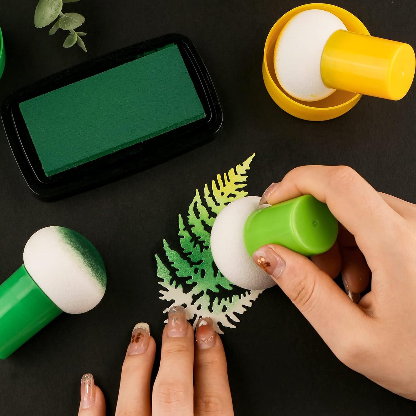 3PCS / Sets Ink Applicator with Storage Cases,Paper Pouncers for Direct Ink Application On Crafts Projects Easily,Inking Sponge for Stamp Ink Distressing, Blending Card Making Crafting Tools