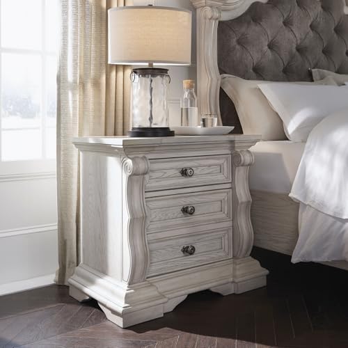 Signature Design by Ashley 3 Drawer Nightstand - Image 2