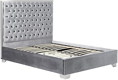 Meridian Furniture Lexi Collection Modern | Contemporary Velvet Upholstered Bed by Unknown