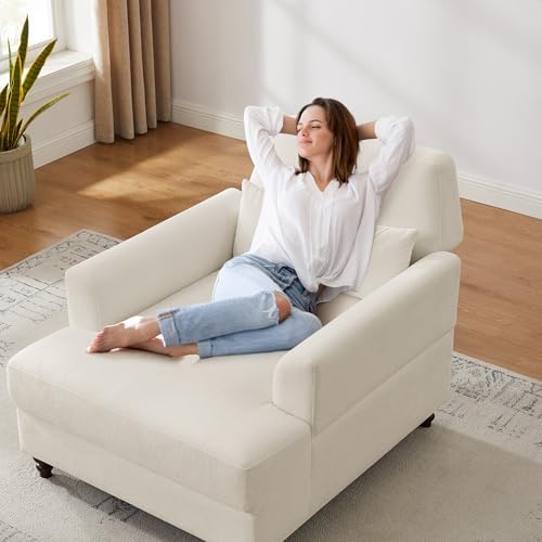 Oversized Chaise Lounge Chair by VANOMi