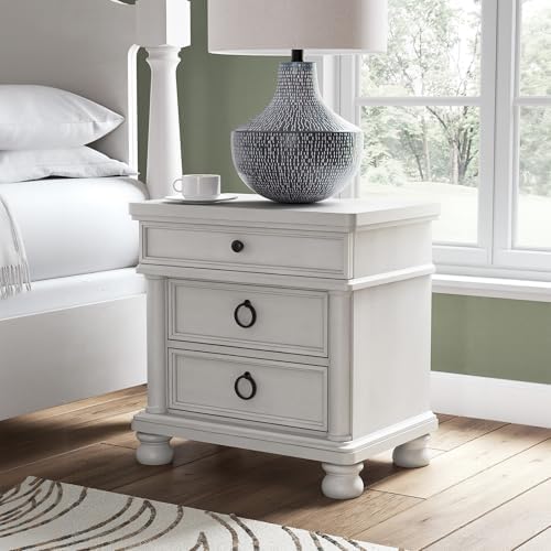 Signature Design by Ashley 3-Drawer Nightstand - Image 2