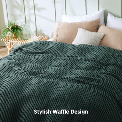 Bedsure Cooling Waffle Blanket for Hot Sleepers, Dark Green - Image 5