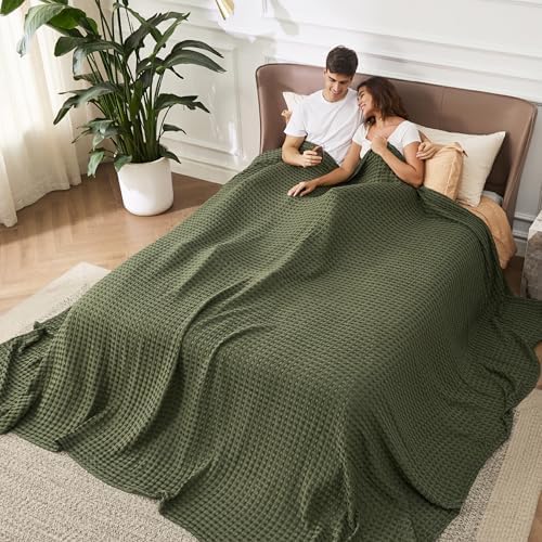 Bedsure Cooling Waffle Blanket for Hot Sleeper, Olive Green, Oversized King - Image 3