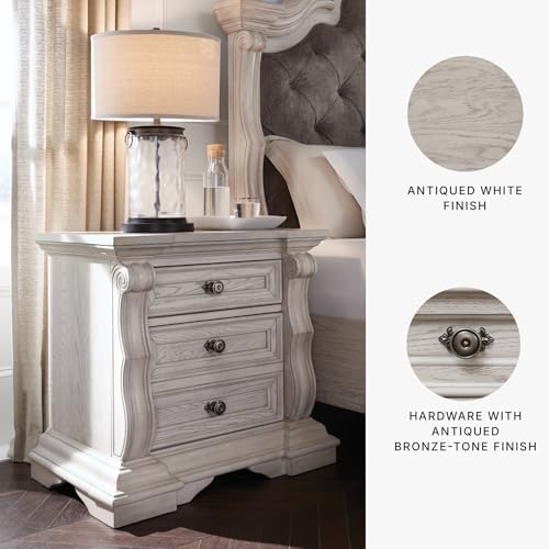 Signature Design by Ashley 3 Drawer Nightstand - Image 4