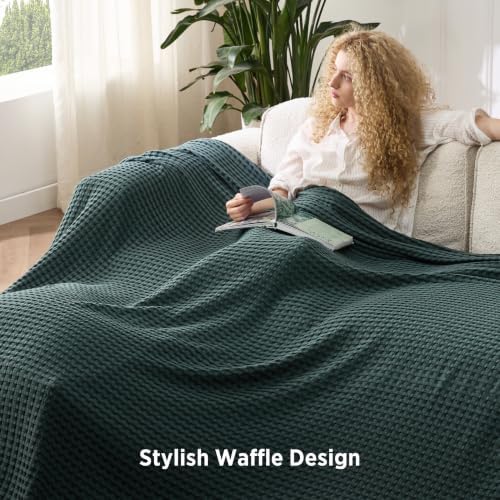 Bedsure Cooling Waffle Blanket for Hot Sleepers, Dark Green, Oversized King - Image 5