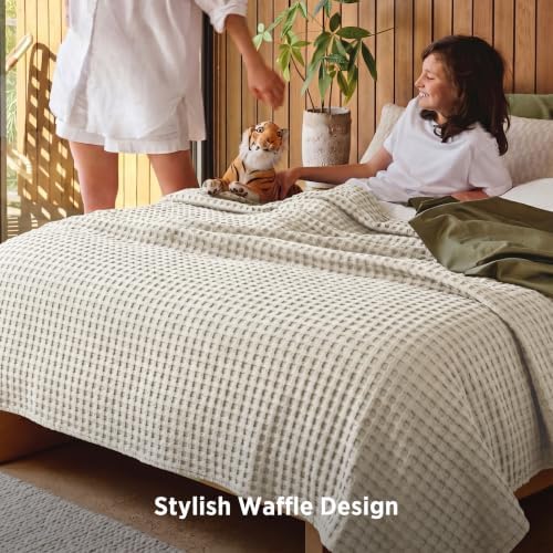 Bedsure Cooling Waffle Blanket for Hot Sleepers - Image 5