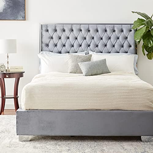 Meridian Furniture Lexi Collection Modern | Contemporary Velvet Upholstered Bed - Image 2