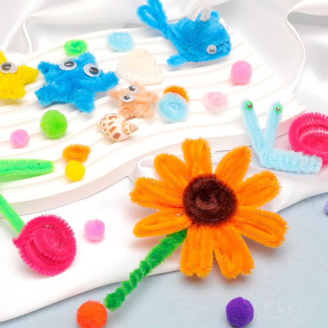 Eppingwin 200pcs Pipe Cleaners, Light Coffee Pipe Cleaners Craft Supplies,Chenille Stems for DIY Arts Crafts Project(Light Coffee)