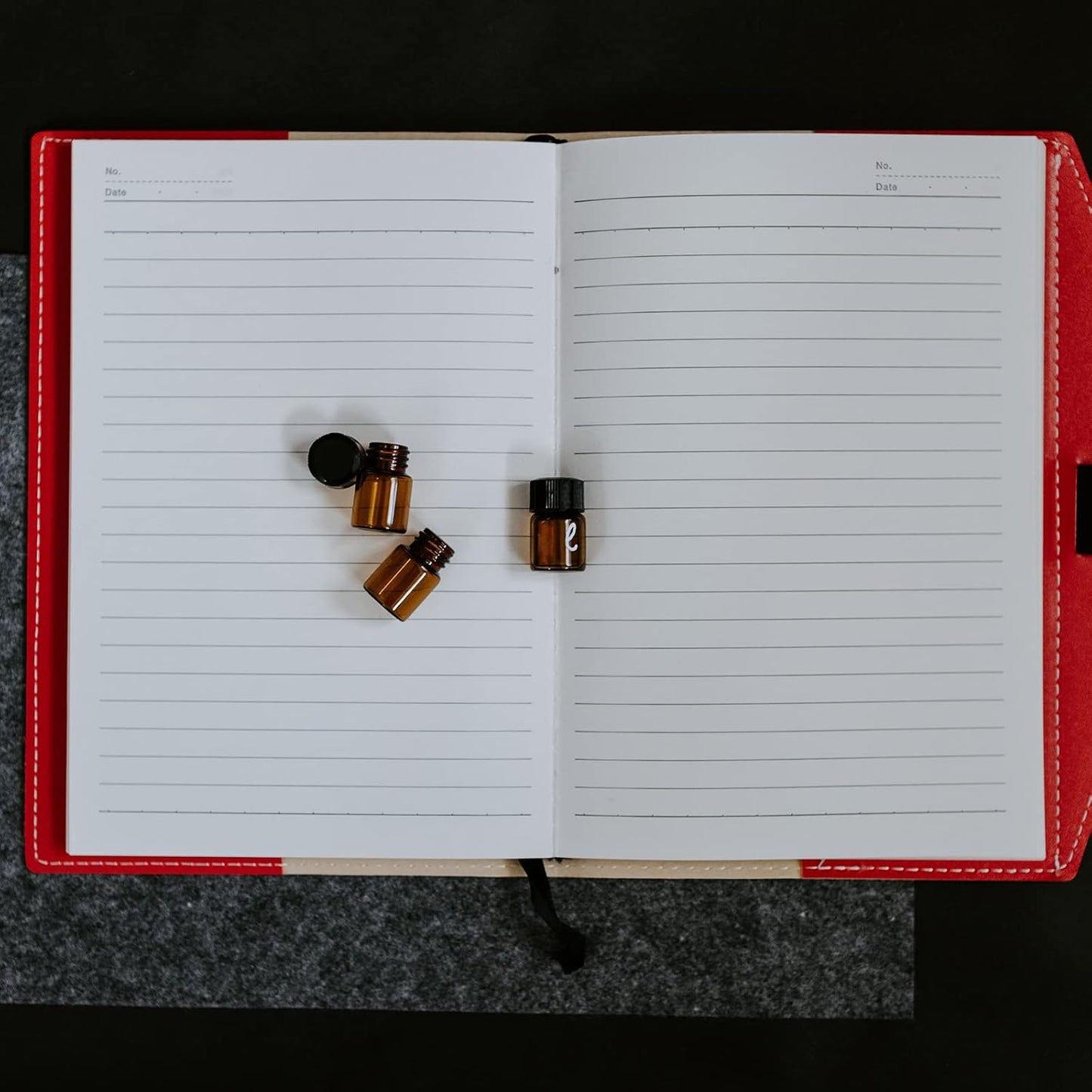 2ml Amber Small Glass Vials 100pcs with Screw Caps(100pcs)