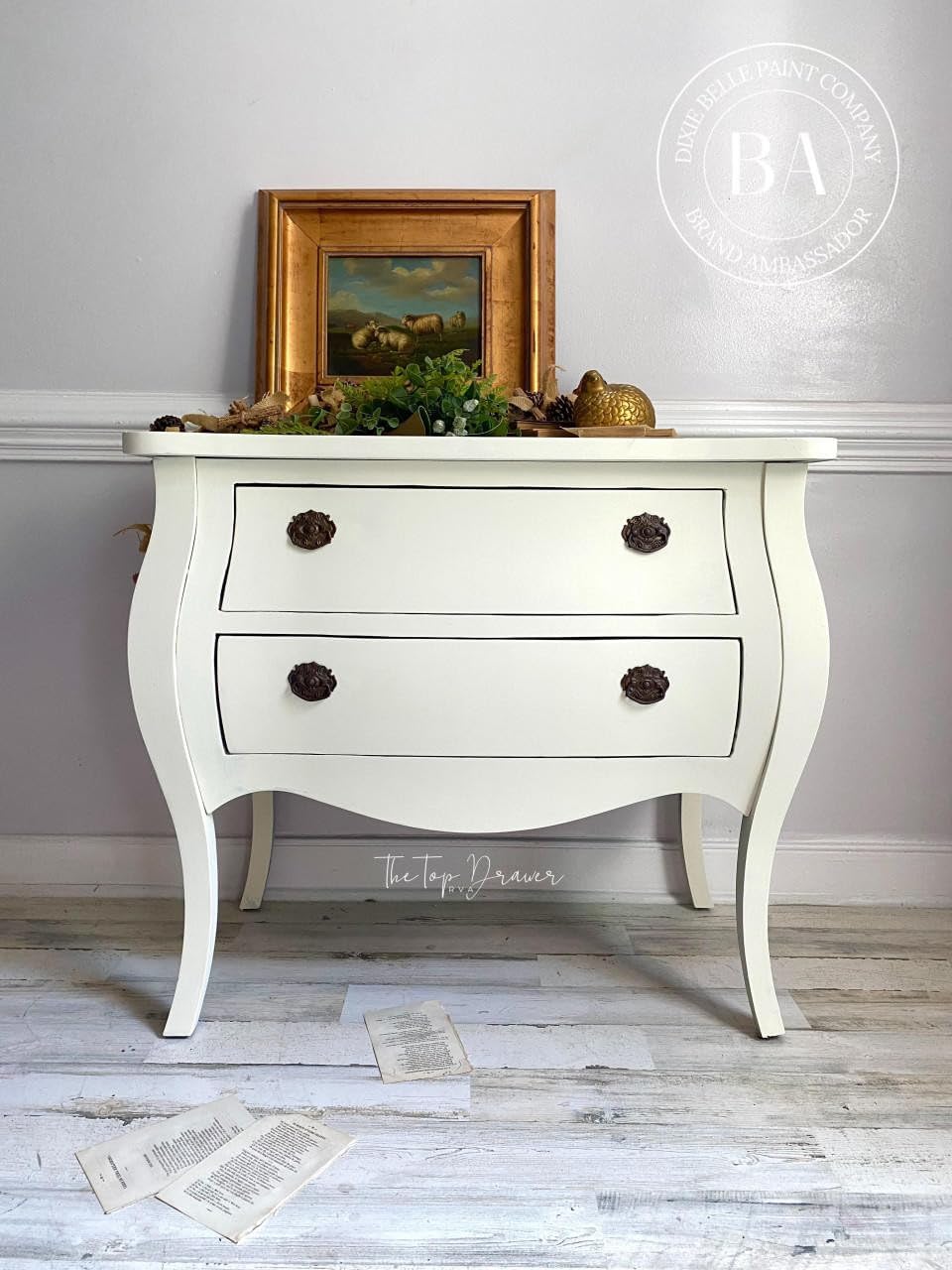 Dixie Belle Paint Company Chalk Finish Furniture Paint - Cucumber Ice (16oz) - Matte Subtle Green Chic Chalk Mineral DIY Furniture Paint