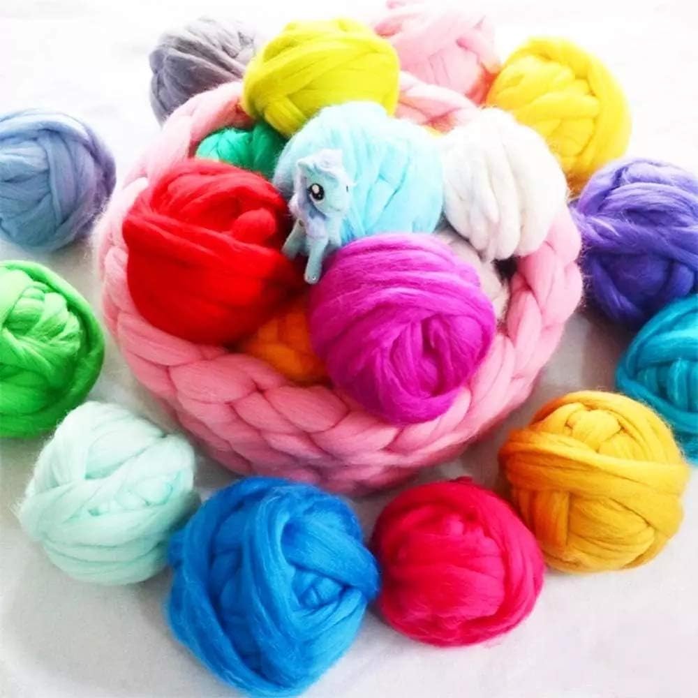 3.53oz Wool Roving Yarn, Wool Felting Supplies, Pure Wools, Chunky Yarn, Spinning Wool Roving for Needle Felting Wet Felting DIY Hand Spinning (Grass Green)