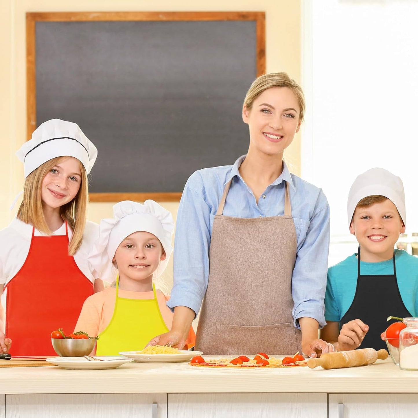 PLULON 15 Pcs Kids Apron Painting Aprons, Kids Aprons for Painting Black Aprons Art Apron Smocks Bulk for Art Activity Craft Home Kitchen Classroom Party Supplies