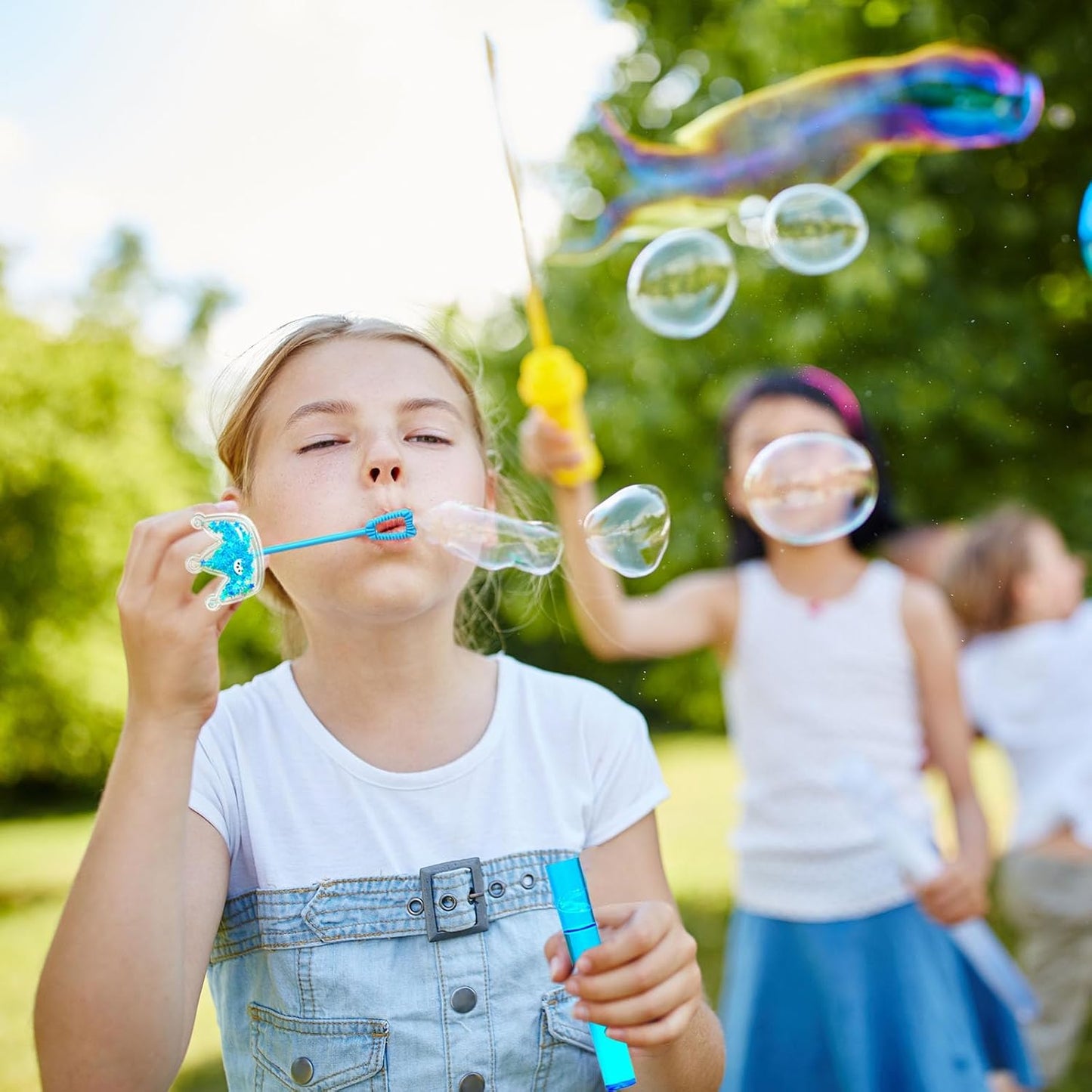 Princess Party Favors,24Pcs Glitter Crown Bubble Wands for Kids,Bling Crown Bubble Wand for Princess Birthday Party Supplies,Classroom Prizes Pinata Goodie Bag Stuffers Gift