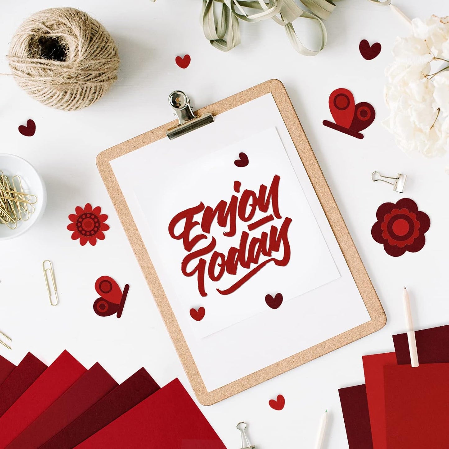 Whaline 18Pcs Felt Fabric Sheets Soft Thick Assorted Red Craft Felt Pack for DIY Craft Sewing Patchwork Art Projects, 3 Colors, 7.9 x 11.8 Inch