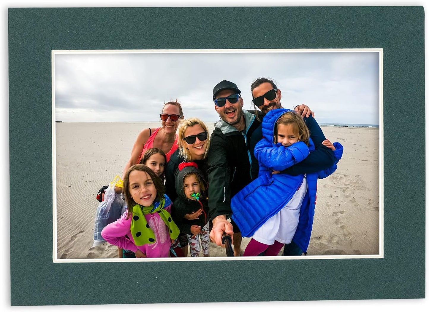 Pack of 25 Acid Free 11x14 Mats Bevel Cut for 8.5x11 Photos - Forest Green Precut Matboards For Pictures, Photos, Framing - 4-ply Thickness