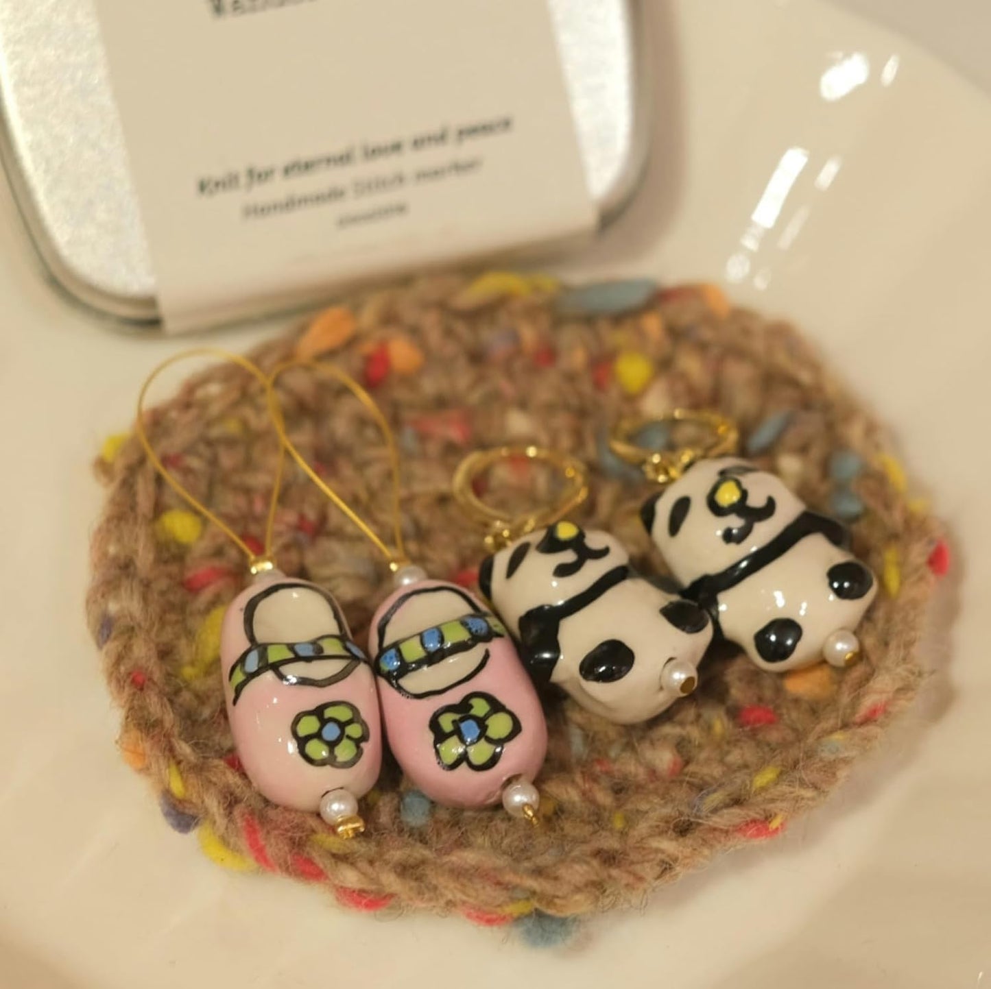 Knitting and Crochet Stitch Markers 4 PCS in One Case, 2 Pink Shoes Closed Rings& 2 Panda Openable Markers