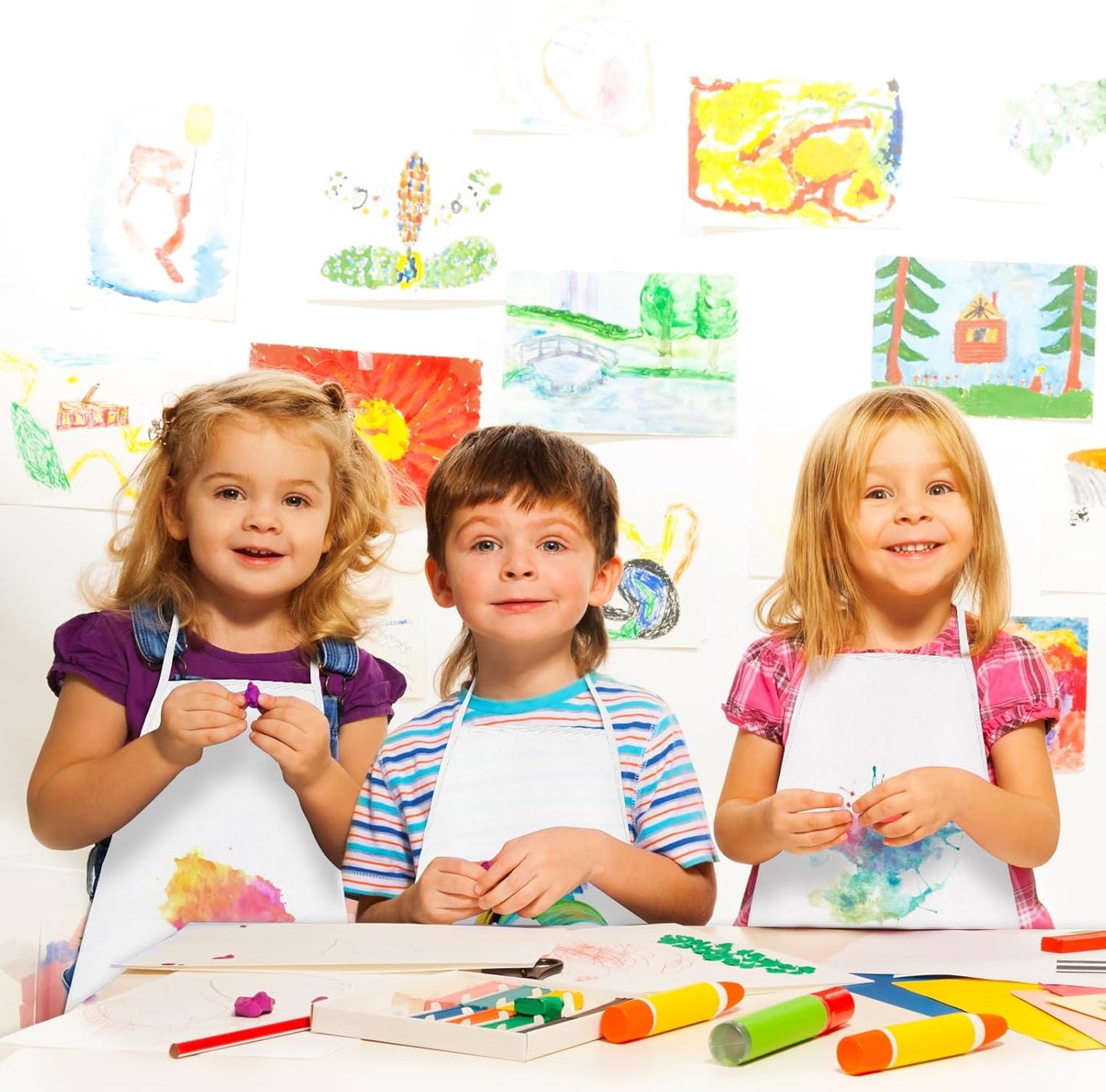 PLULON 30 Pcs Kids Painting Aprons, Kids Aprons for Painting White Art Apron Smocks Bulk for Art Activity Craft Home Kitchen Classroom Party Supplies