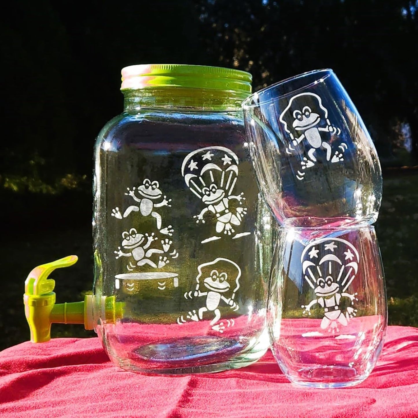 Over'N'Over Reusable Glass Etching Stencils – Durable Self-Stick Designs for Glass, Mirrors, and Ceramics with Armour Etch Cream – 5” x 8” Stencil Sheet - Elves