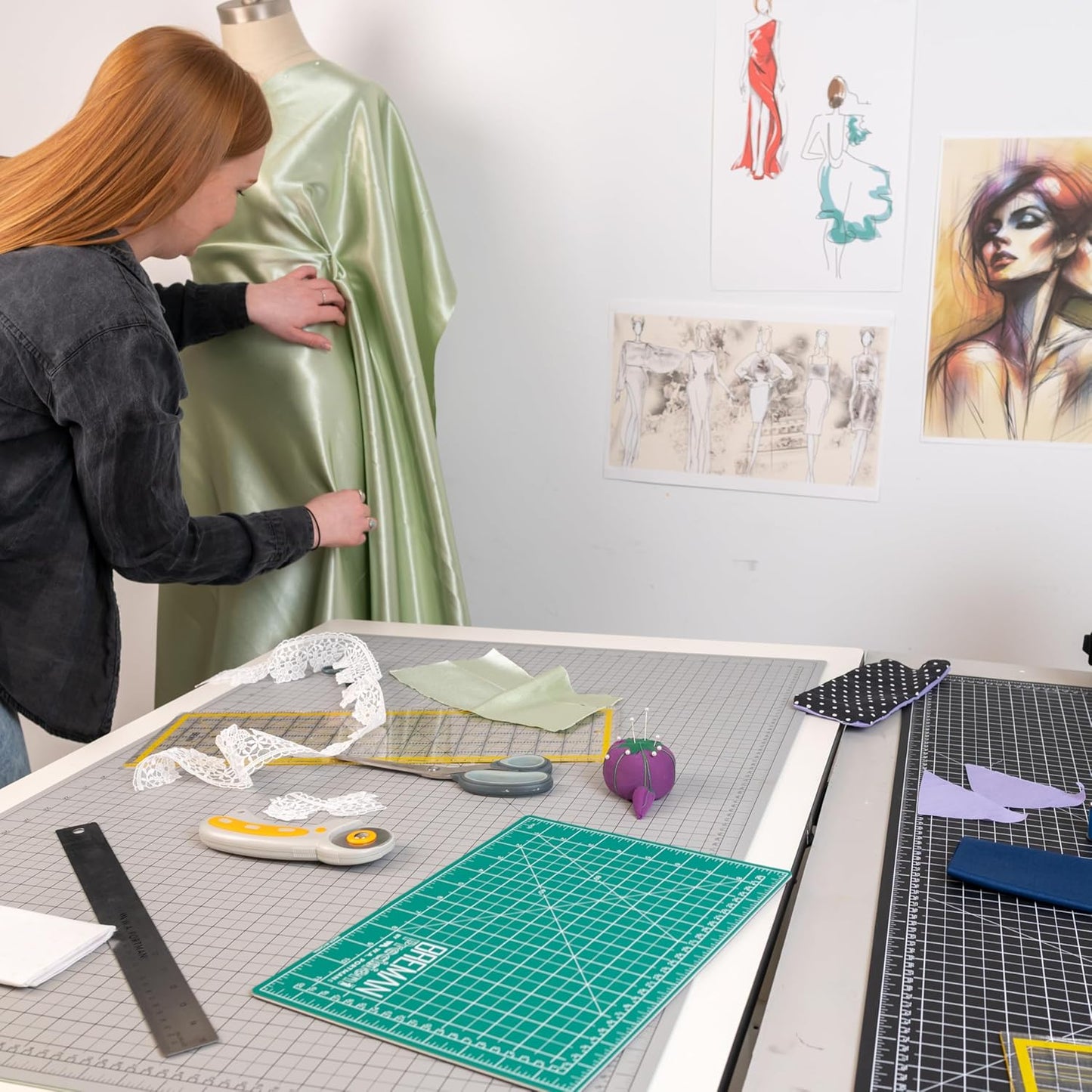 Breman Precision 18x24 Inch Self Healing Cutting Mat - 2-Sided 5-Ply PVC Green/Black Cutting Mats for Crafts, Sewing, Quilting and DIY Projects - Durable and Non-Slip Design with Precise Grid Lines