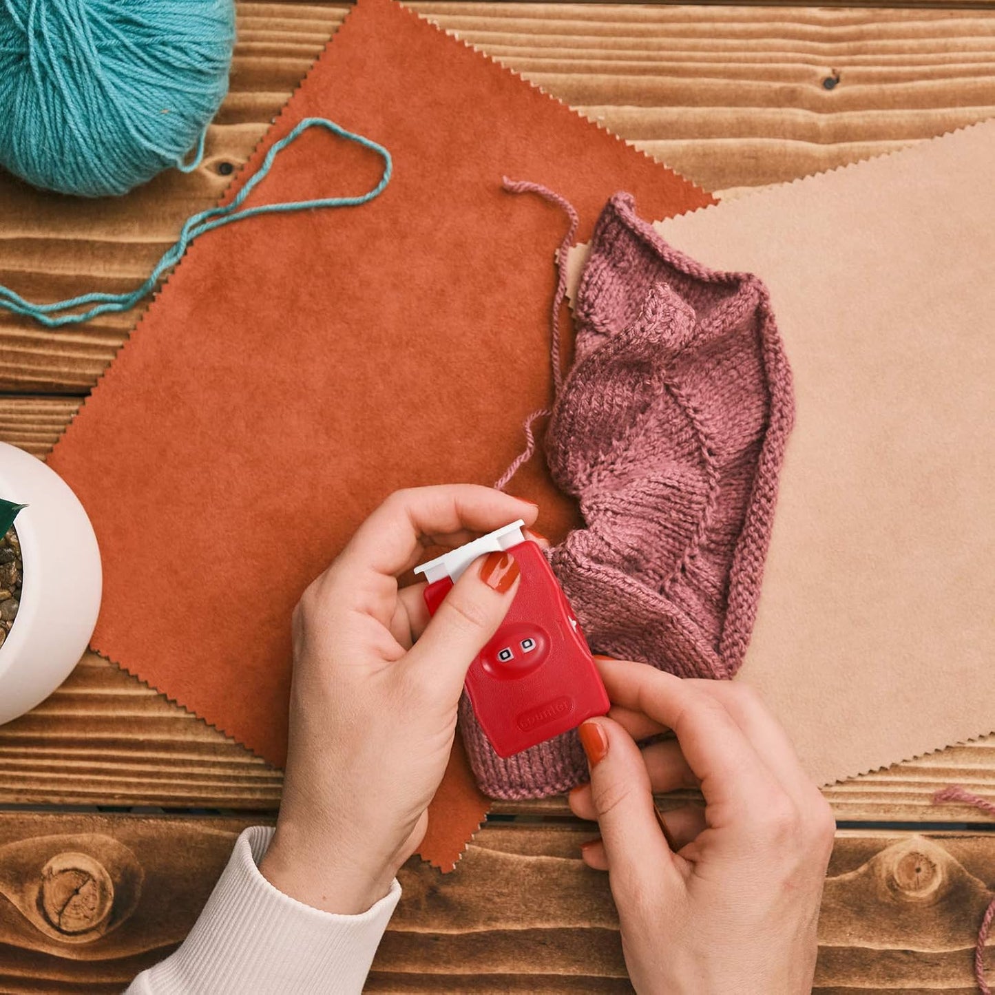 4 Pieces Knitting Counter Stitch Needle Marking Tool Mini Crochet Stitch Knitting Stitch Plastic Knit Stitch Counter, Red