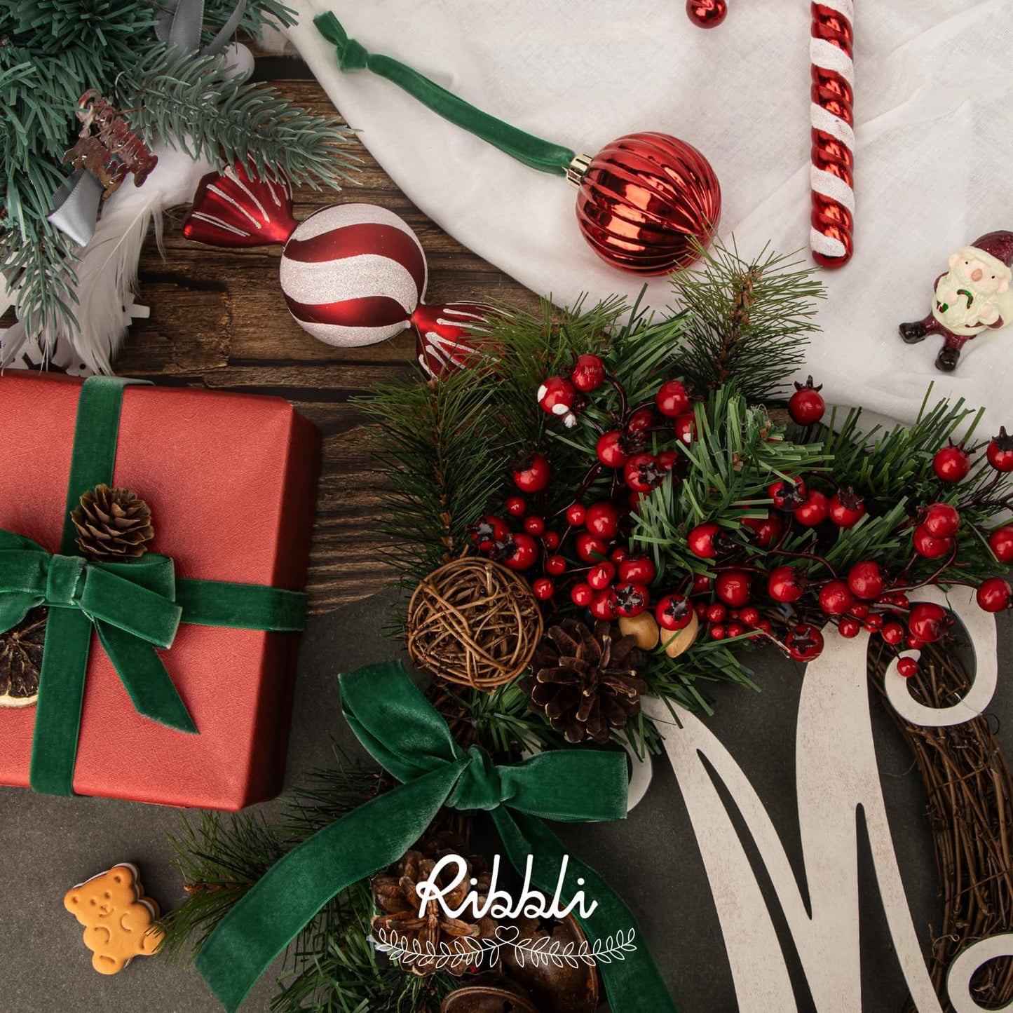 Ribbli Polyester Forest Green Velvet Ribbon,5/8 Inches Continuous10-Yard Spool,Christmas Ribbon for Gift Wrapping,Floral Bouquets, Home Decor