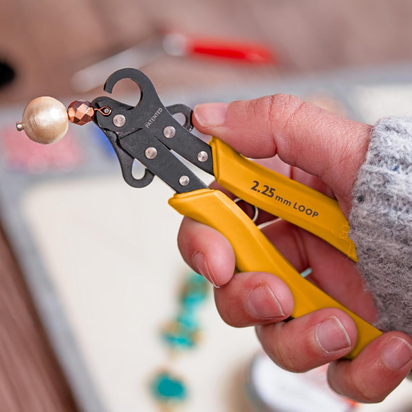 The Beadsmith One Step Looper – Create and Trim Consistent 2.25 mm Loops for Jewelry, Use With 18-26g Craft Wire