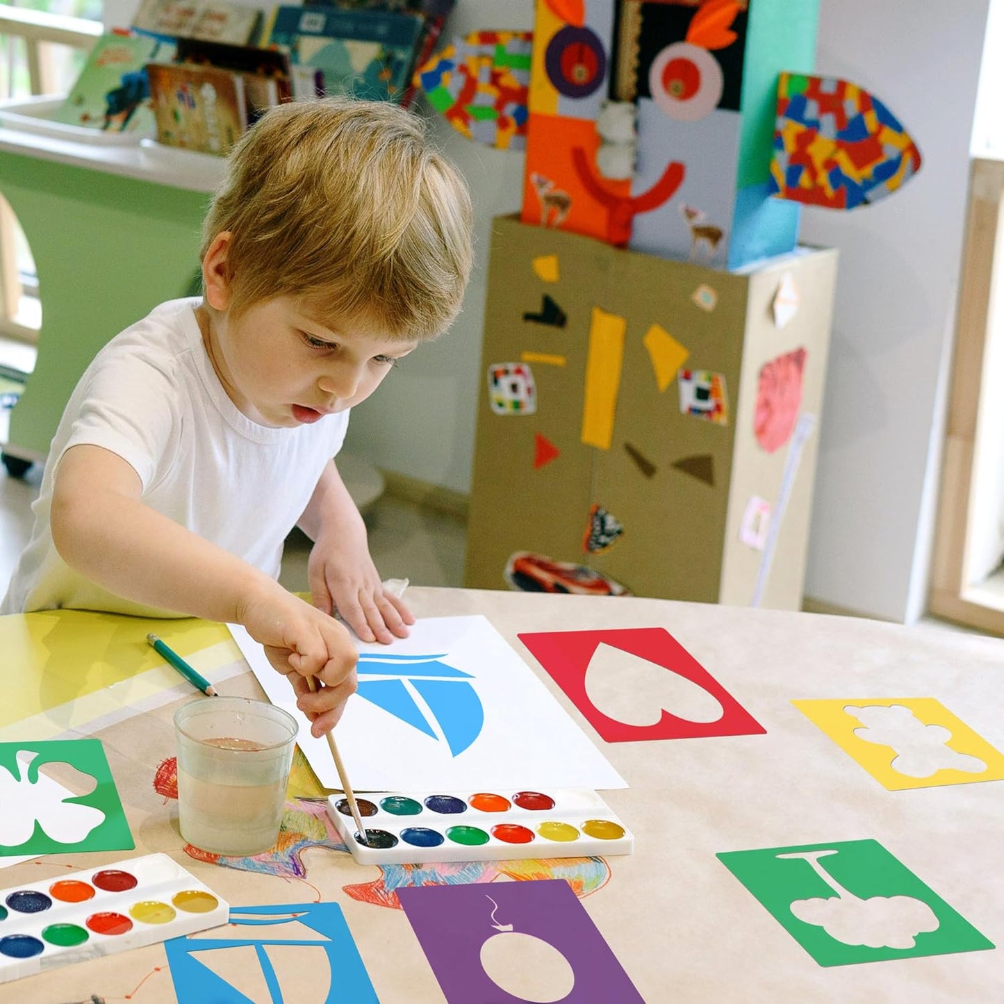 24 Pieces Stencils for Kids,Large Drawing Stencils Chalk Template,8 Inches Washable Shape Template Kit for Crafts,Painting Drawing for Kids Toddlers Preschool(Animal, 8 inch)