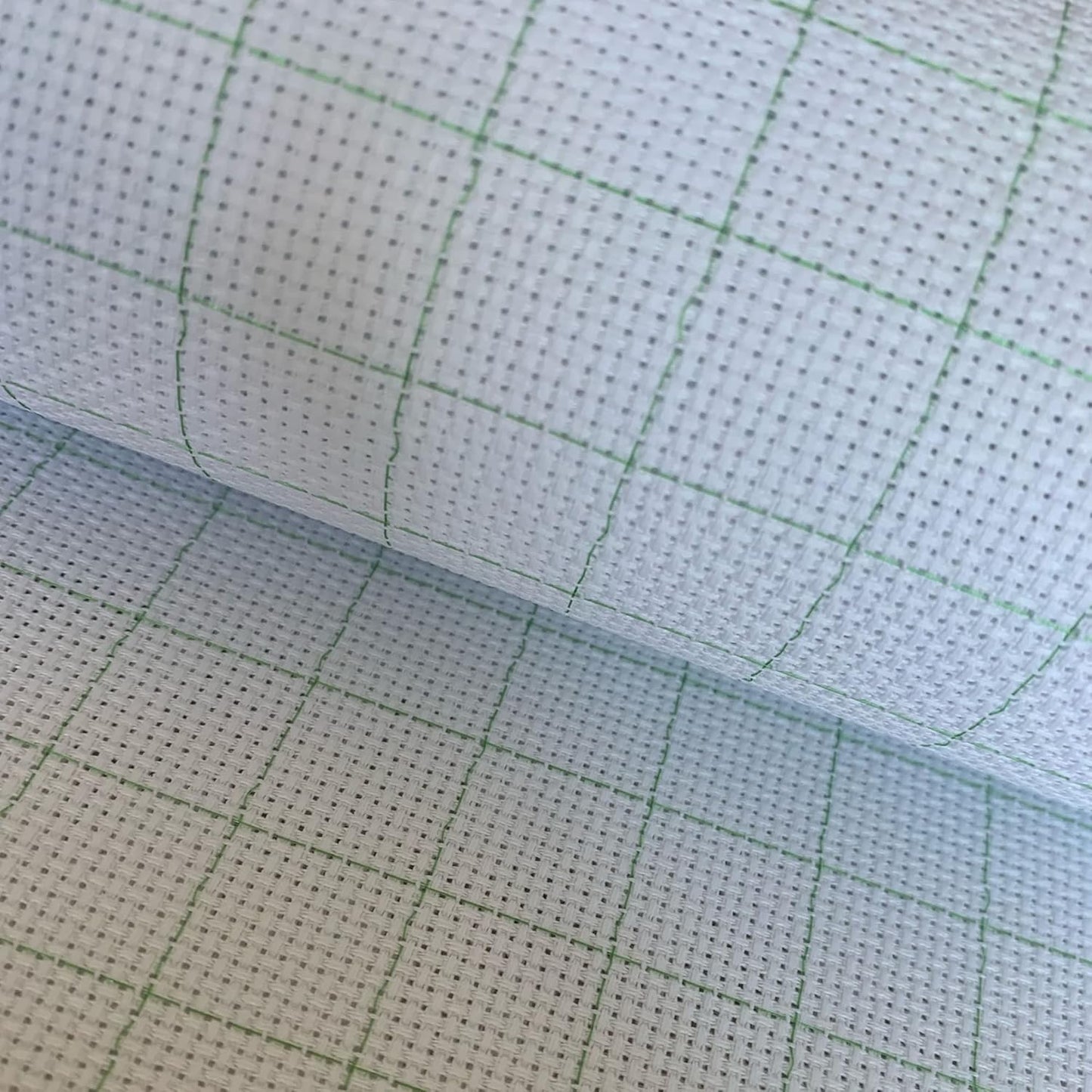 14CT Easy Count Thread Grid Aida Cloth Embroidery Cross Stitch Fabric, Green Grid, W29 x L39