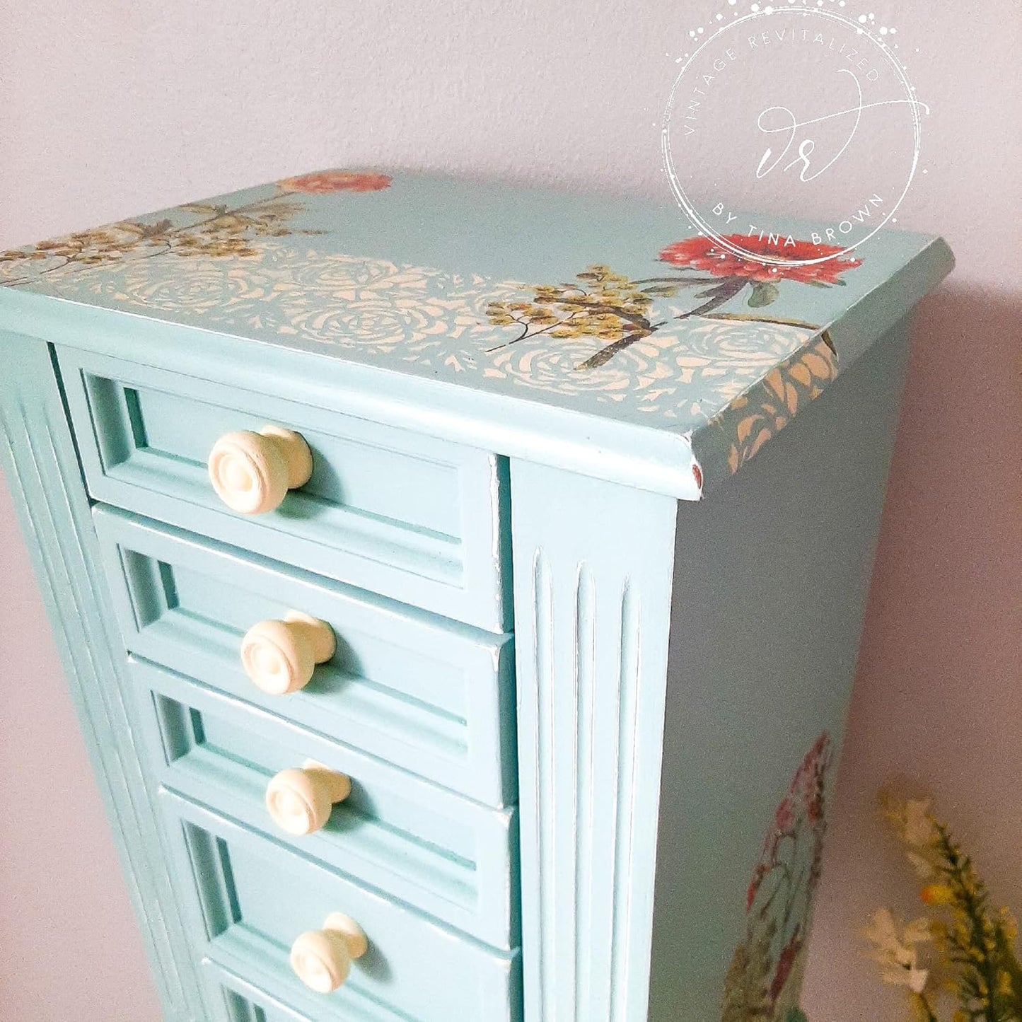 Dixie Belle Paint Company Chalk Finish Furniture Paint - Sea Glass (32oz) - Matte Pastel Blue/Green Chic Chalk Mineral DIY Furniture Paint