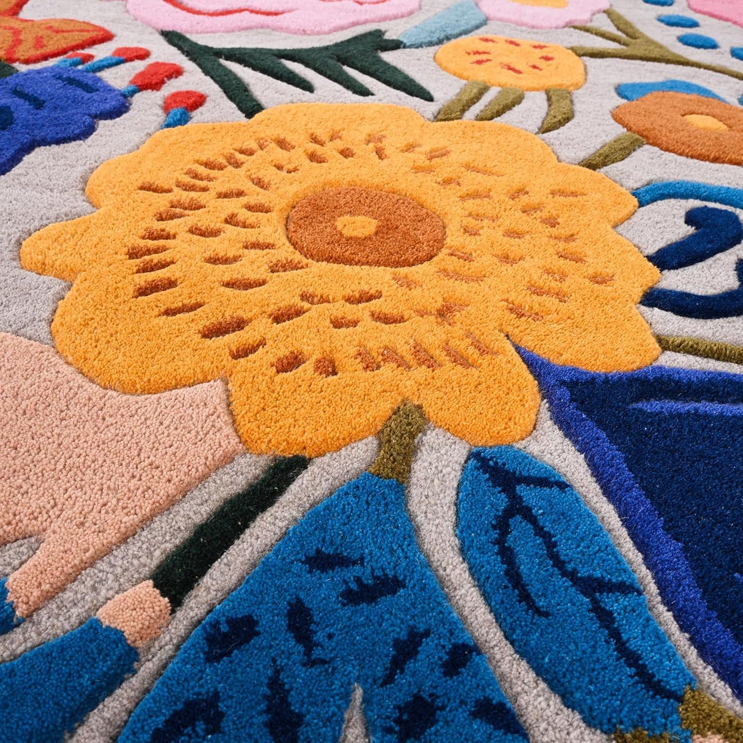 Handmade Wool Floral Area Rug for Living Room | Elegant Flower Garden Design, Soft, Thick and Durable | Bedroom, Dining Room & Home Decor Carpet (7' x 10', Floral H)
